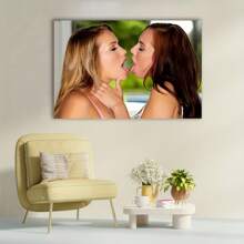 1 Poster Canvas-Wooden Frame Female Couple Canvas Painting High Quality Wall Art Printed Poster, Direct Hanging Wall Painting, Home Gift Decoration, Living Room, Bathroom, Bedroom, Kitchen