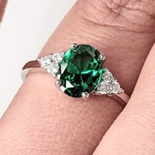 خاتم فريد من نوعه من الفضة الإسترلينية عيار 925، بحجر زمرد أخضر فاخر، للنساء، ولا يسبب الحساسية، مثالي كهدية لأعياد الميلاد والمناسبات الخاصة، إكسسوار أنيق لأي زي