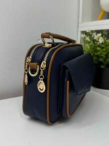 Women's CrossBody Bag - Camera. Brown Edge Details With Front Magnet Closure - Màu xanh hải quân - Xem 2