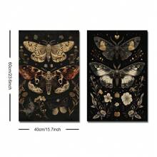 Lot de 2 affiches artistiques sans cadre au style gothique avec des motifs floraux botaniques et des papillons/papillons de nuit. Style esthétique sombre, académique, bohème. Peinture sur canevas minimaliste florale pour décoration de dortoir, appartement, salon, chambre à coucher, maison