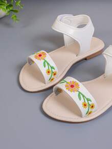 1 Pair Plus Size Girls Flat Sandals With Embroidered Floral, Strap Hook And Loop Design, Round Toe, Light And Non-Slip, Cute Roman Style, Suitable For 3-16 Years Old Girls, For Casual, Vacation, Summer