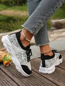 楔跟厚底透气休闲运动针织拼色系带一脚蹬运动鞋，柔软舒适，适合女士户外和跑步 - 黑與白 - 查看 5