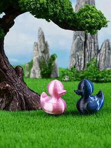 1 盒 50 件 3D 打印动漫风格塑料鸭子雕像，经典收藏吊坠微景观装饰，适用于各种房间 - 无需电源，非常适合圣诞节、万圣节、复活节、感恩节装饰最佳礼物 - 混色 - 查看 3