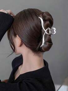 1pc Women's Fashion Minimalist Alloy Bowknot, Wavy, Heart, Snake Shaped Hair Clip, Suitable For Everyday Use