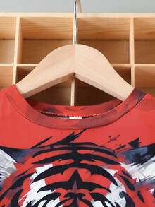 2 件套年轻男孩休闲虎纹长袖圆领运动衫和裤子套装，适合春秋季、休闲、运动、日常穿着、旅行、学校、户外、派对 - 紅色 - 查看 3