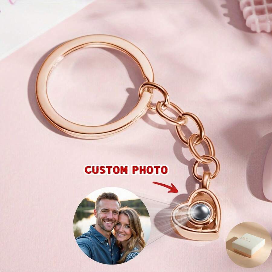 1pc Customized Photo Projection Keychain, Simple And Cute Heart-Shaped Keychain, Unique Gift For Couples, Valentine's Day, Thanksgiving, Christmas, Anniversary, Mother's Day, Father's Day And Birthday Commemorative Gifts, Suitable For Couples, Couples, And Good Gifts For Lovers