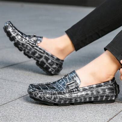 男士加大码乐福鞋，男士驾车鞋，时尚男士乐福鞋，橡胶外底防滑一脚蹬莫卡辛鞋，婚礼派对男士乐福鞋，银色鞋款