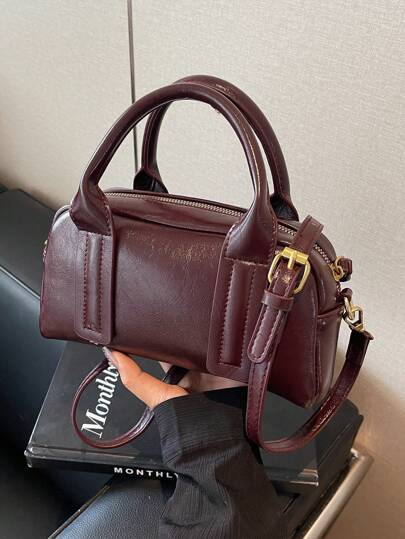 1. 经典复古油皮波士顿包，PU材质单肩手提包，时尚简约实用，四季皆宜，通勤、购物、送女友的理想之选，可手提、单肩背或斜挎，复古魅力