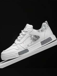 2025 最新男士休闲运动鞋，厚底防滑耐穿夏季新款休闲运动鞋，系带户外时尚百搭防滑耐穿运动鞋，适合青少年和学生，加大码 47 印花休闲运动鞋，平底圆头真皮休闲白鞋，男士 - 白色 - 查看 2