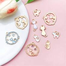 10 Mặt dây chuyền hình mèo con dễ thương bằng men ngẫu nhiên, Mặt dây chuyền bằng hợp kim kẽm mạ vàng dùng để làm đồ trang sức DIY - Hoàn hảo cho vòng cổ, vòng tay, hoa tai và móc khóa - Nhiều màu - Xem 2