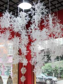 30 件圣诞白色雪花饰品，圣诞树悬挂闪光雪花 DIY 装饰，婚礼装饰家居节日装饰雪花 - 白色 - 查看 1