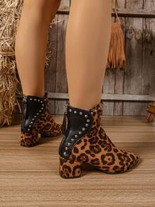 Giày bốt cổ ngắn mũi nhọn đế vuông đính đinh tán họa tiết da báo cỡ lớn cho nữ, thời trang & đa năng, thiết kế mới cho mùa thu/đông - màu nâu - Xem 4