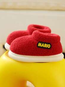 1 par de pantuflas para niños, nuevo estilo de invierno, zapatos interiores para niñas con suela blanda, antideslizante y forro térmico, color rojo