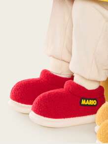 1 par de pantuflas para niños, nuevo estilo de invierno, zapatos interiores para niñas con suela blanda, antideslizante y forro térmico, color rojo