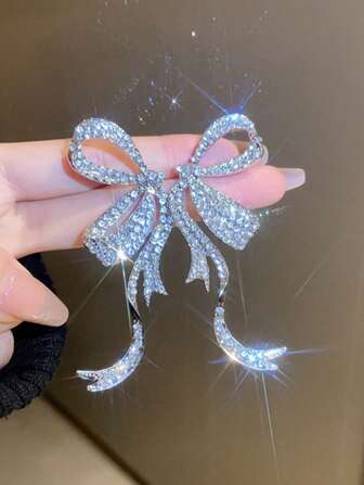 闪亮水钻长银丝带蝴蝶结耳坠，非常适合圣诞节礼物、派对和舞会 - 适合女性和女孩的个性珠宝礼物