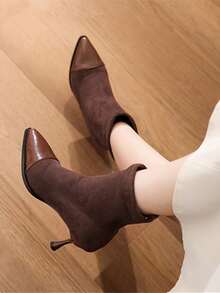 女士尖头拼布压花弹力修身优雅踝靴，秋冬欧美时尚高跟舒适一脚蹬短靴，缎面材质 - 摩卡棕 - 查看 8