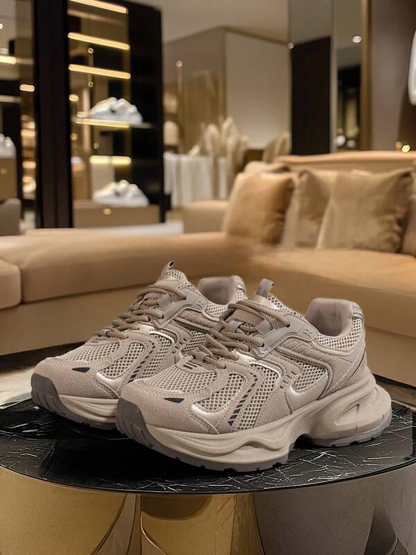 Zapatillas deportivas gruesas plateadas para mujer, nuevas para primavera 2025, con estilo ligero, suela gruesa, versátil, de malla transpirable y casual