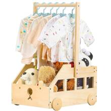个性化木制婴儿淋浴箱衣柜礼品，婴儿淋浴篮衣架，个性化新婴儿衣服淋浴木盒篮，祝贺未完成的木篮 - 彩色 - 查看 1
