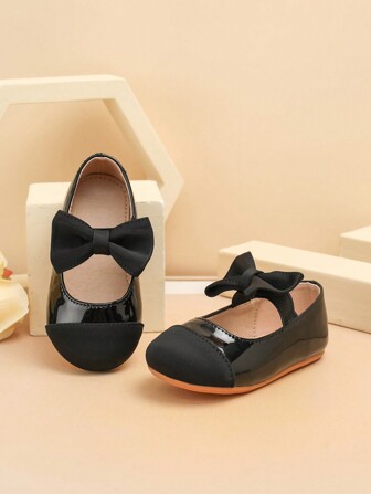 1 双可爱女孩漆皮正装鞋，适合小女孩的优雅公主平底鞋，防滑，适合所有季节