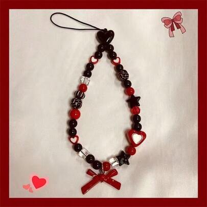 手工制作的 INS 风格串珠手机挂绳，配有蝴蝶、蝴蝶结和心形吊坠，简约相机带吊饰，适合送给母亲、家人、朋友、生日、节日手机吊饰、手机链的礼物