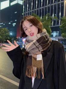 1pc Retro Checkered Scarf, Imitation Cashmere Warm Couple Scarf, Versatile For Autumn/Winter - Khaki - View 3