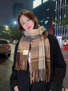 1pc Retro Checkered Scarf, Imitation Cashmere Warm Couple Scarf, Versatile For Autumn/Winter - Khaki - View 1