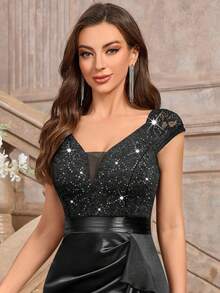 MIUSOL Deep V-Neck Contrast Sequin Lace Ruffle Mermaid Hem Satin Evening Party Maxi Dress - Black - View 8
