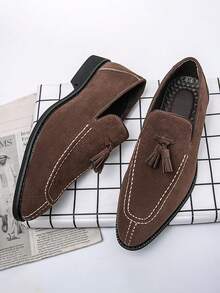男士绒面革乐福鞋品牌复古一脚蹬经典休闲驾车鞋，正式婚礼派对尖头流苏正装鞋 - 棕色 - 查看 4