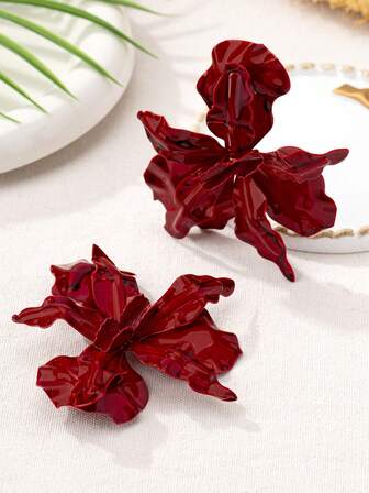 1 Pair Retro European & American Style Exaggerated 3D Flower Asymmetrical Shiny Stud Earrings For Women, Gift For Party And Vacation Valentines,Mom,Mother,Mother's Day,Gift