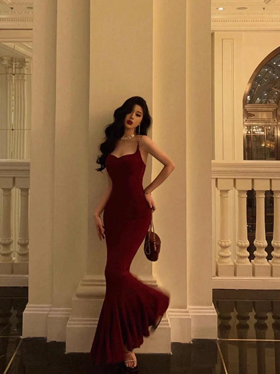 1 件女士细肩带连衣裙，性感露背修身美人鱼连衣裙，新款，婚礼宾客礼服，派对礼服，长袍，正式礼服，晚礼服 - 酒紅色 - 查看 1