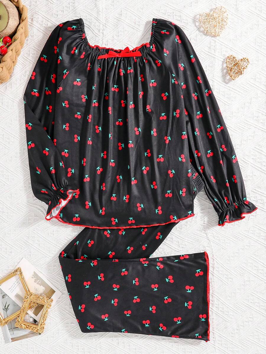 时尚优雅甜美休闲家居套装，方形领口设计长袖上衣和满满樱桃图案的裤子。采用褶边设计，适合女孩在春秋季穿着两件套睡衣 - 黑色 - 查看 1