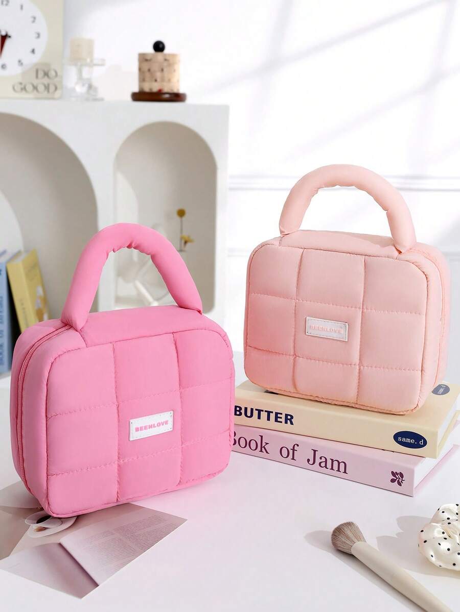 1Pc Quilting Mềm Màu Hồng Sức Chứa Lớn Túi Đựng Đồ Vệ Sinh Cá Nhân Di Động, Túi Đựng Mỹ Phẩm Du Lịch Đa Năng Túi Đựng Đồ Vệ Sinh Cá Nhân Tách Khô Và Ướt Túi Ấm Cúng Cho Mùa Đông, Đựng Son Môi, Cọ, Chăm Sóc Da, Điện Thoại Di Động, Tiền Xu, Các Vật Dụng Nhỏ, Dùng Cho Gia Đình, Du Lịch, Kỳ Nghỉ Và Trường Học, Quà Tặng Cho Bạn Bè Và Giáo Viên, Trang Trí Nhà Cửa, Quà Tặng Hoàn Hảo Cho Học Kỳ Mới,