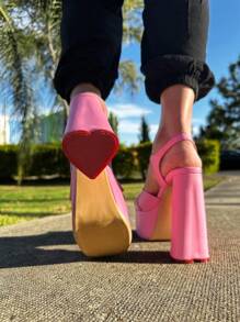 sandalia de plataforma tipo bratz y tacon de corazon color rosa/verde/negro/blanco/beis para mujer - Rosa - Ver 1