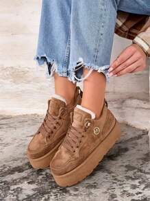 Royalfashion Women's Zoovi Warmed Sneakers