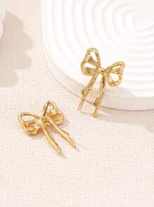 SHEIN MOD 1 Pair Fashionable Unique Butterfly Design Simple Elegant Stud Earrings For Women - Yellow Gold - View 4