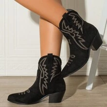 2024 秋冬新款波西米亚刺绣牛仔西部靴，粗跟黑色过膝一脚蹬