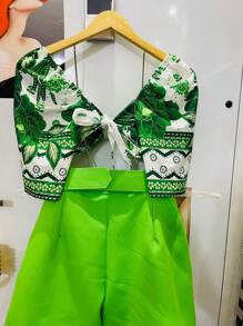 RAW CLOTHING New Set Of One-Size-Fits-All Shirt That Ties At The Back With Elastane And Print, Shorts With Belt And Pocket - màu xanh lá - Xem 2