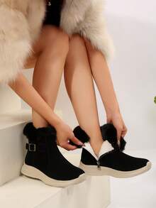 大码女式冬季短靴，带毛皮衬里，时尚新款设计，带拉链和带扣带，户外雪地靴 - 黑色 - 查看 2