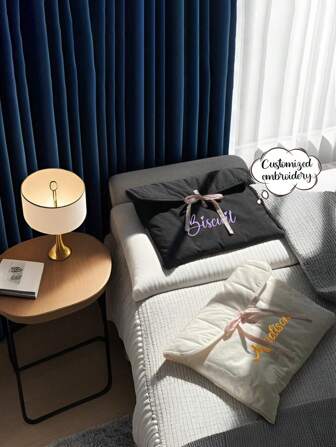 Bestickter, maßgefertigter Ballett-Stil rosa Schleife Notizbuch und Tablet Tasche mit 1-Zoll iPad Innentasche, schützende Tablet-Hülle. Schwarze pulverbeschichtete Schleife flache Aufbewahrungstasche, süße Damen Reise Kosmetik Aufbewahrungstasche