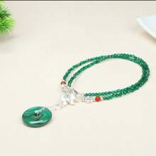 1 pièce Collier en cristal de malachite naturel, cube de sucre, perles rondes, bouton de paix, nœud de bambou, collier de chandail en quartz de malachite, tout taillé à la main. Collier de mode pour couples masculins et féminins. Signification: paix, liberté, richesse, bonheur familial. Convient pour les cadeaux familiaux, Noël et diverses fêtes. Cadeau en cristal (cadeau aléatoire: tour de cou, boîte cadeau)