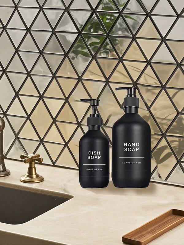 WCIC مجموعة موزع الصابون الأسود المطفي 2/3 قطع مع صينية، 12 ملصق، موزع صابون اليد والأطباق، موزع صابون أسود مع صينية، زجاجات إعادة التعبئة للشامبو والبلسم، موزع صابون السائل واللوشن لليد لحمام الفندق والسفر، موزع صابون الحمام مع صينية الضخ، موزع سائل غسيل الأطباق، موزع صابون الحمام ديكور المنزل ديكور الخريف عودة إلى المدرسة