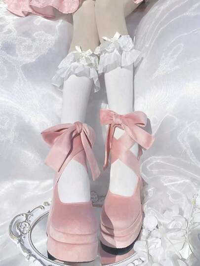 أحذية ماري جين ذات الكعب السميك والمنصة بطراز فينتاج للموسم الخريفي/الشتوي، مصنوعة من القطيفة مع فيونكة، بتصميم أنيق فرنسي، مناسبة للحفلات