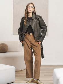 Damska kurtka skórzana z paskiem, luźny krój i zamek, modny, fajny, minimalistyczny styl, retro
