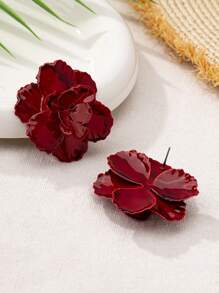 1 Pair Vintage Golden Geometric Textured Asymmetric Flower And Leaf Design Earrings, Accessory Gift For Women Valentines