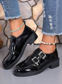 大码黑色水晶扣平底鞋，简约时尚的工作鞋，穆勒一脚蹬设计，女士方头乐福鞋，金属装饰，舒适正式平底鞋，英式软底绒面莫卡辛鞋，粗低跟鞋 - 黑色 - 查看 2