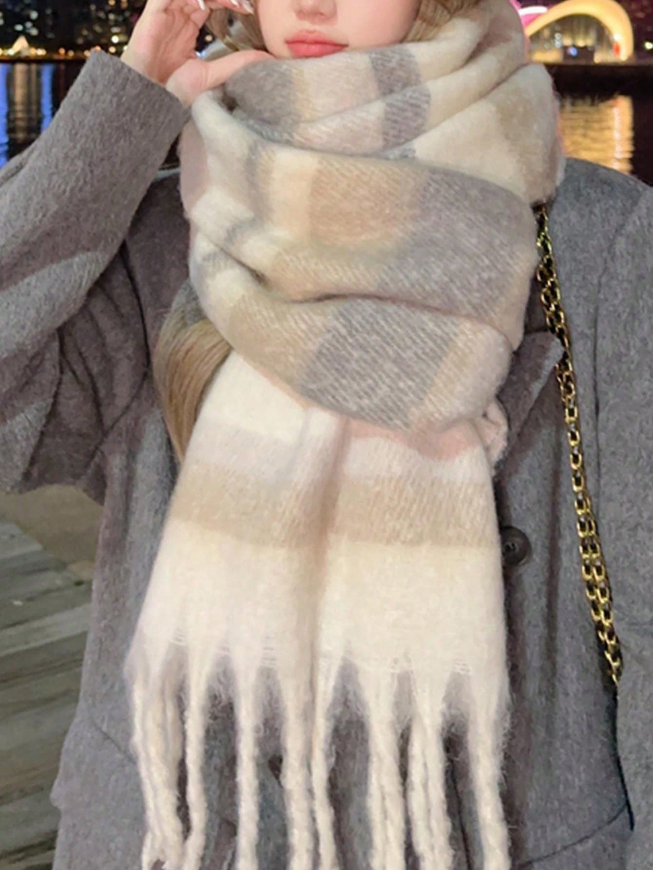 قطعة واحدة وشاح تأثيري عالي الجودة بتصميم كرتوني ج...