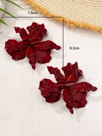 1 Pair Retro European & American Style Exaggerated 3D Flower Asymmetrical Shiny Stud Earrings For Women, Gift For Party And Vacation Valentines,Mom,Mother,Mother's Day,Gift