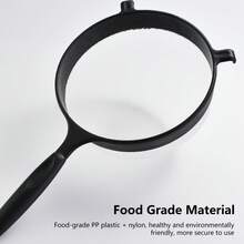 1 件优质手摇面粉筛 - 用于高效烘焙蛋糕、糕点、馅饼、纸杯蛋糕和甜点的筛子 - 耐用的滤网，配有易转动的手柄，是家庭烘焙师必备的厨房烘焙工具和小工具 - 黑色 - 查看 2