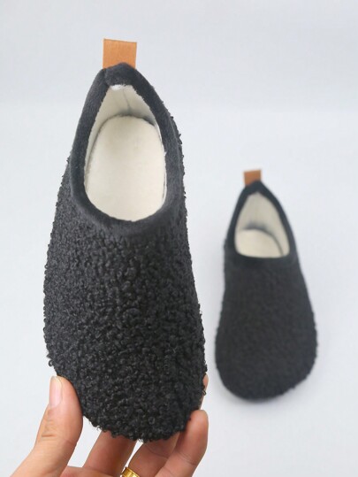 Calzini/pantofole con fondo antiscivolo in pile spesso per bambini, pantofole in pelliccia per neonati antifreddo per la nursery per interni, calzini/pantofole in pile caldi per bambini per l'autunno/inverno