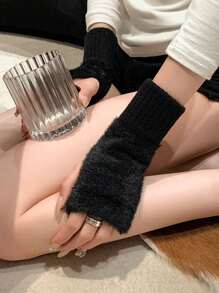 1 Pair Of Simple Knitted Gloves With Exposed Fingers, Suitable For Students' Autumn And Winter Writing And Daily Use, Warm And Antifreeze, Suitable For Both Men And Women, With Multiple Colors To Choose From